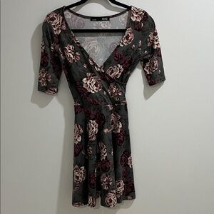 Rebel Sugar Women’s Dress XS Floral Grey Pink Wrap Skater Mini Tie Back Casual